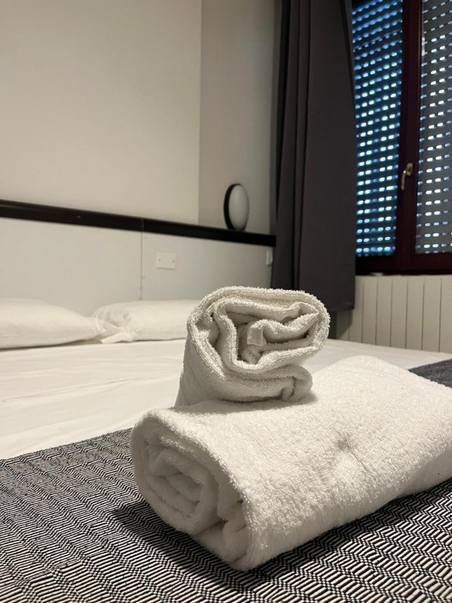 Jcube Apartments Precotto Milano Esterno foto
